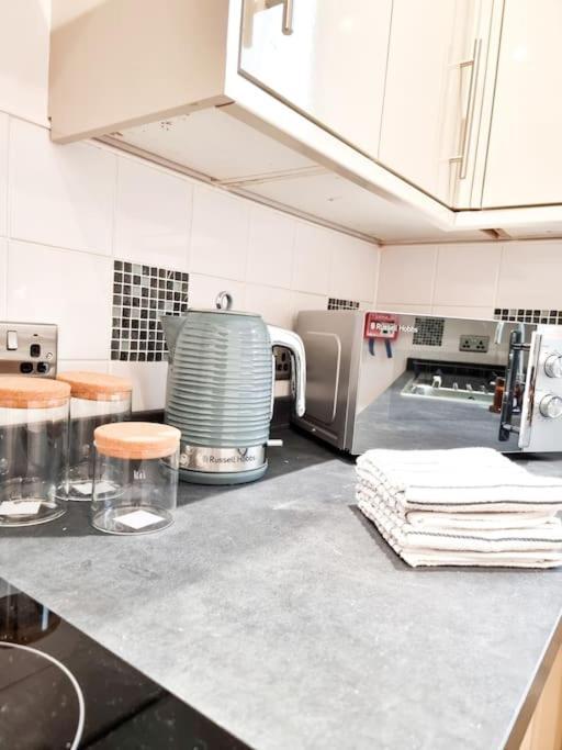 Stunning Flat Close To Beach Swansea Esterno foto